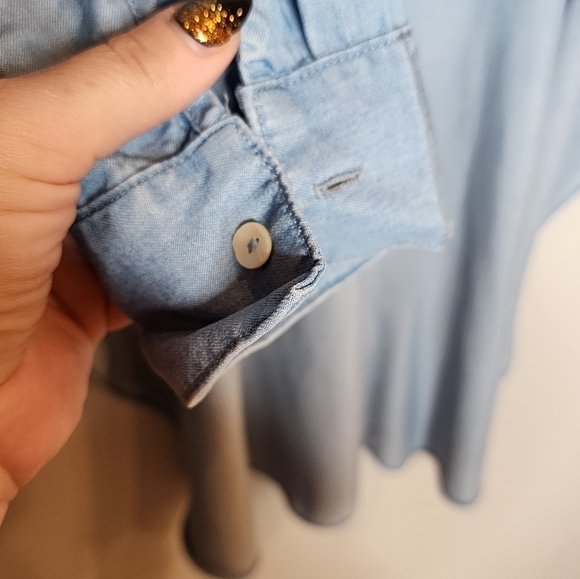 Zara Blue Chambray Asymmetric hi low button front long sleeve shirt. Size medium - Picture 14 of 14
